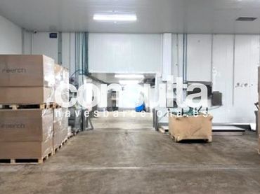 Industrial building with lift for sale in Carrer de Can Victoriano 1