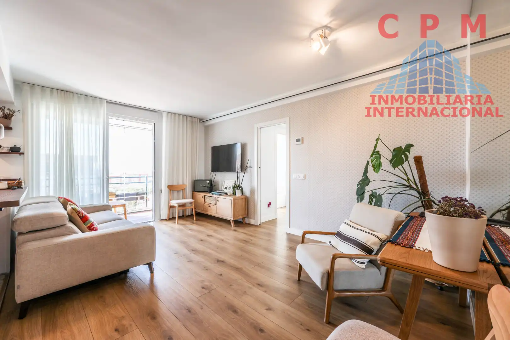 Living room of Flat for rent in Madrid  with Air Conditioner, Heating and Parquet flooring