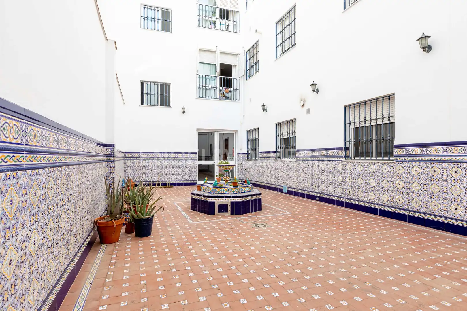 Study for rent in Santa Catalina