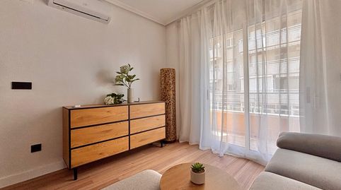 Foto 2 de Apartament en venda a C/ Villa Madrid, Puerto Deportivo, Torrevieja