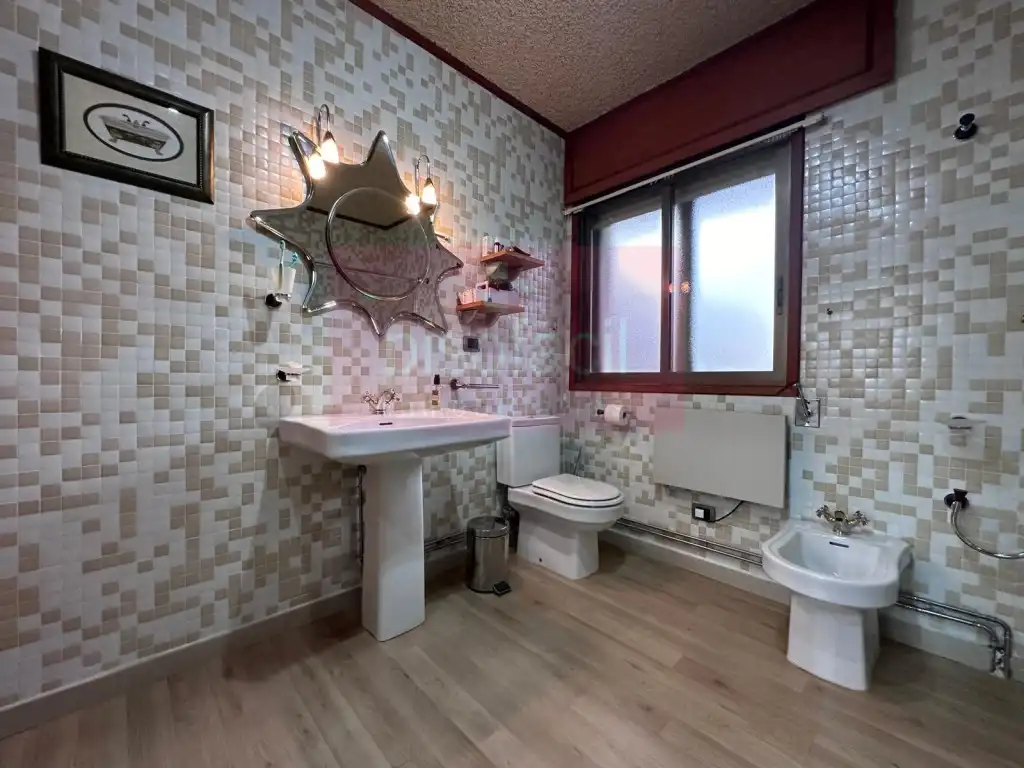 Bany de Casa o xalet en venda en Lugo