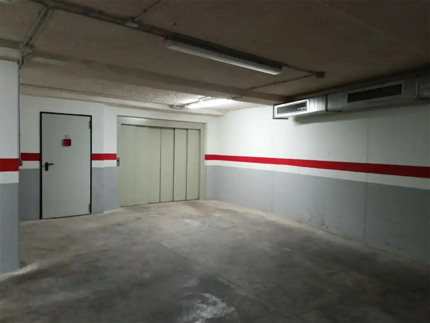 Parkplatz von Garage zur Miete in Meliana, Valencia