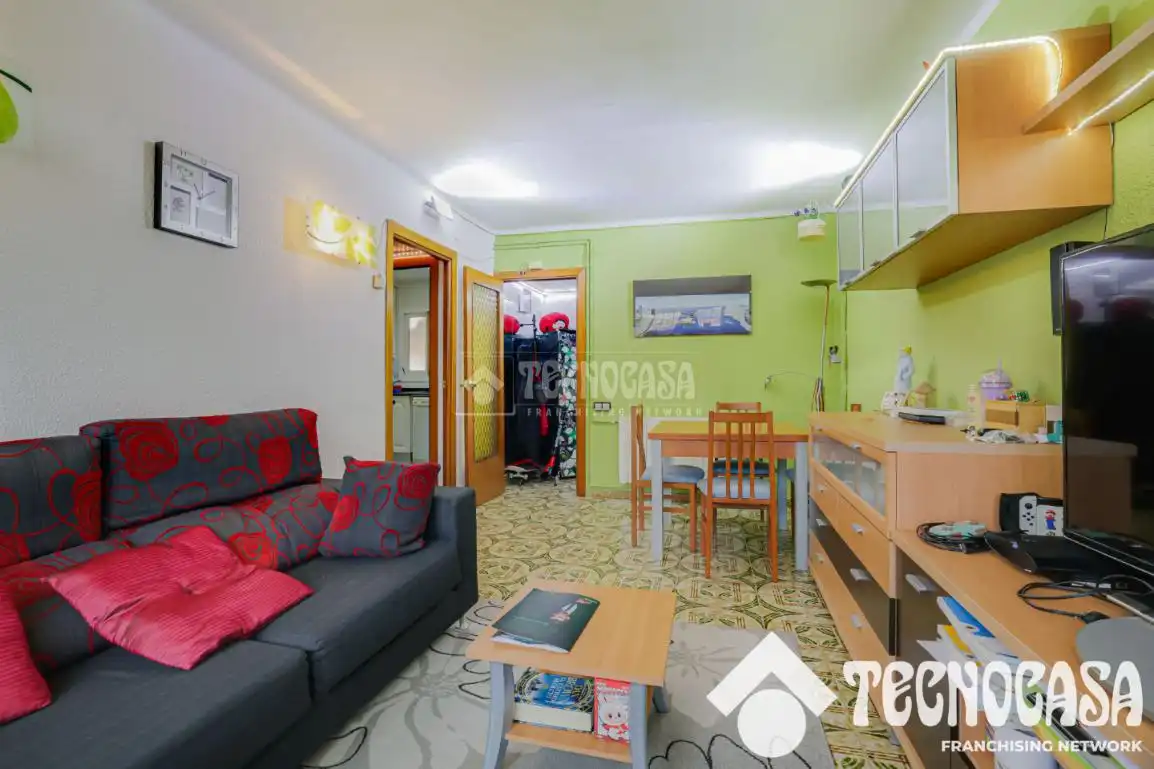 Living room of Flat for sale in Santa Coloma de Gramenet  with Heating