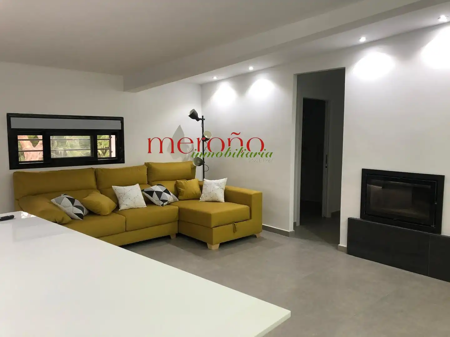 Sala d'estar de Casa o xalet en venda en Elche / Elx amb Jardí privat, Terrassa i Traster