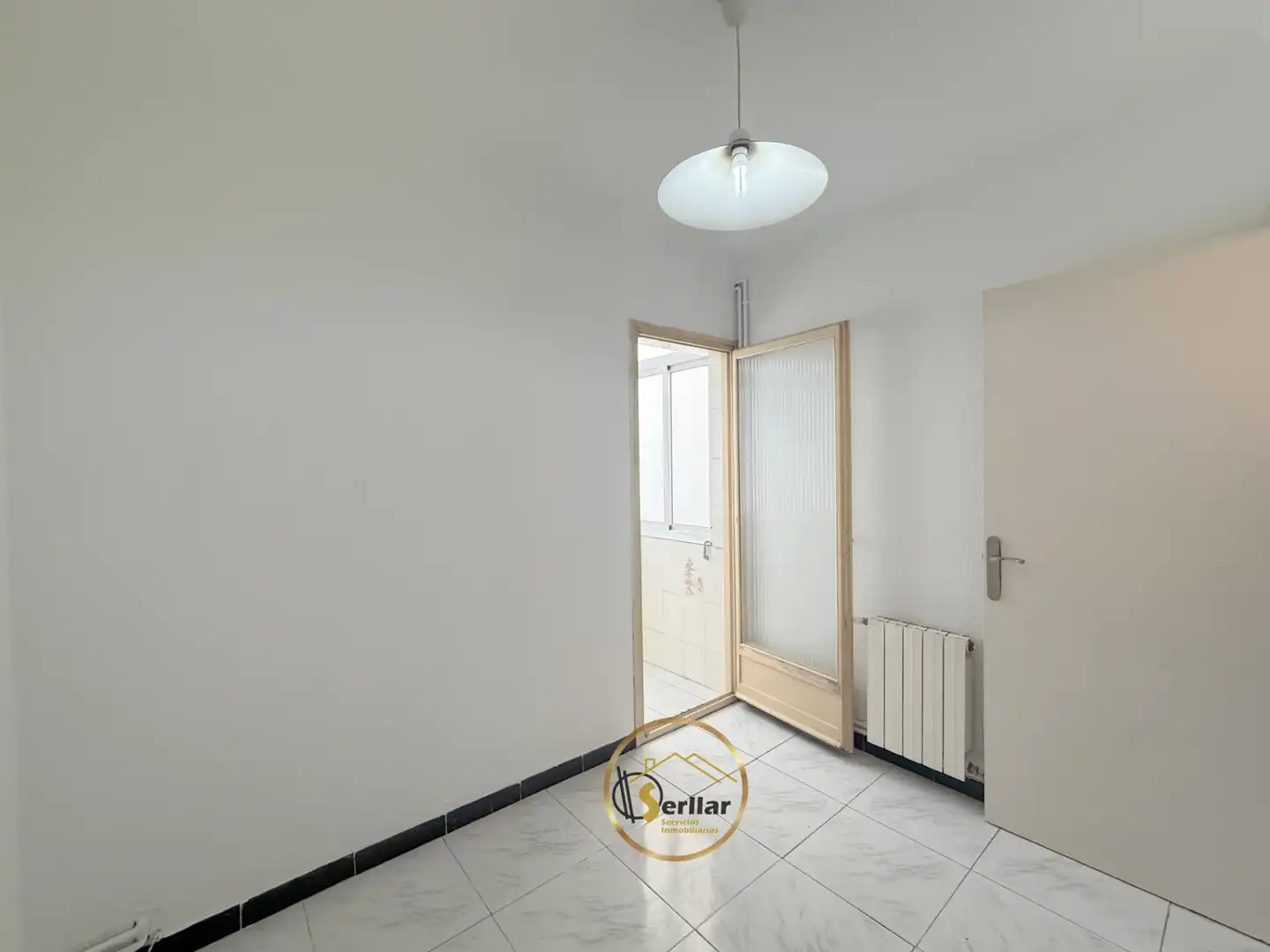 Piso en venta en Sabadell con Calefacción y Microondas