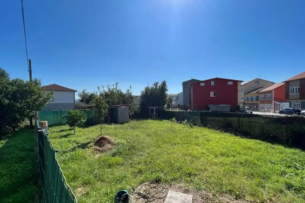 Lands and plots for sale in L'Aldea