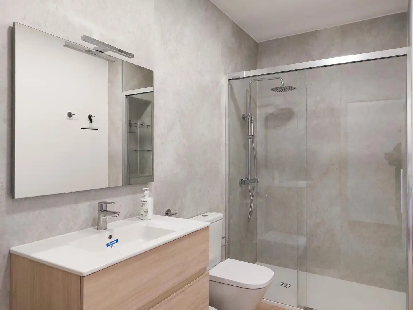 Baño de Piso para compartir en San Cristóbal de la Laguna con Terraza y Alarma
