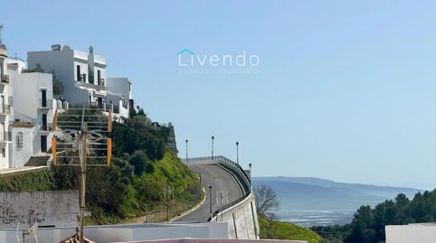 Inversión Única en el Corazón del Casco Antiguo con Azotea Panorámica en Vejer de la Frontera