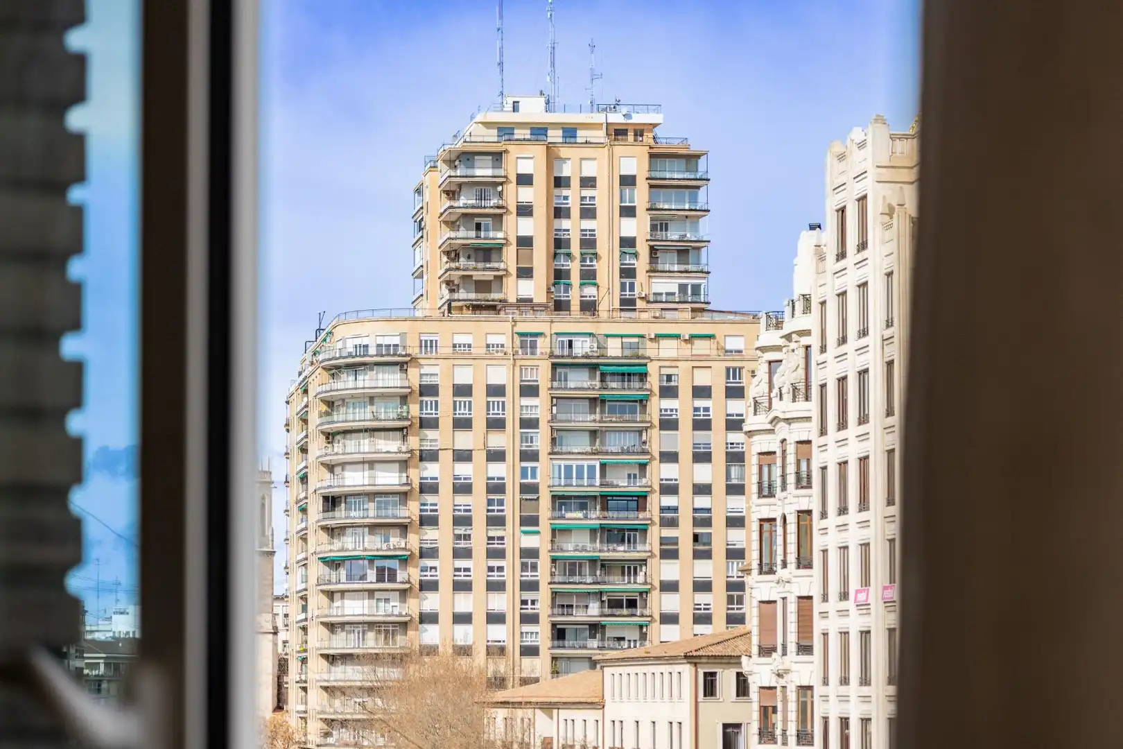 Vista exterior de Pis de lloguer en Valencia amb Aire condicionat, Moblat i Balcó