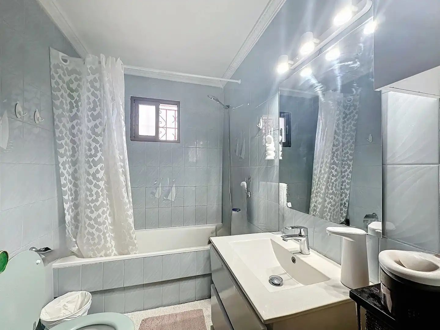 Badezimmer von Country house zum Verkauf in Estepona mit Klimaanlage, Privatgarten und Terrasse