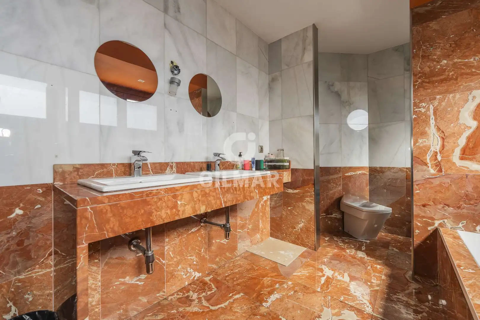 Baño de Casa o chalet en venta en Madrid con Calefacción, Jardín privado y Piscina
