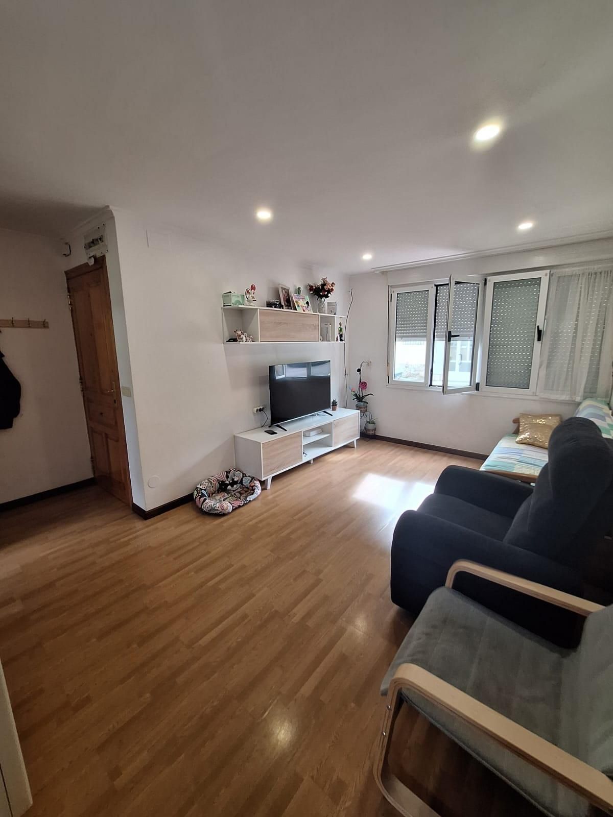 Piso en venta en Calle NAVARRA, El Carbayedo - El Quirinal