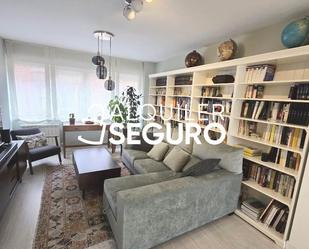 Living room of Flat to rent in Alcalá de Henares  with Air Conditioner, Heating and Furnished