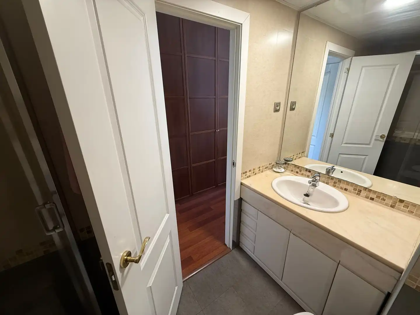 Bathroom of Flat for sale in Cornellà de Llobregat  with Heating, Private garden and Swimming Pool