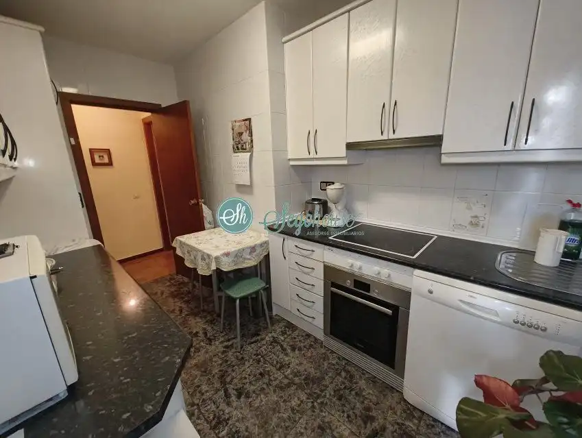Kitchen of Flat for sale in Segovia  with Heating, Parquet flooring and Terrace
