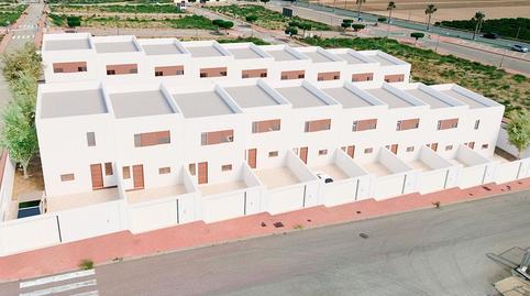Foto 2 de Casa adosada en venta en Antas, Almería
