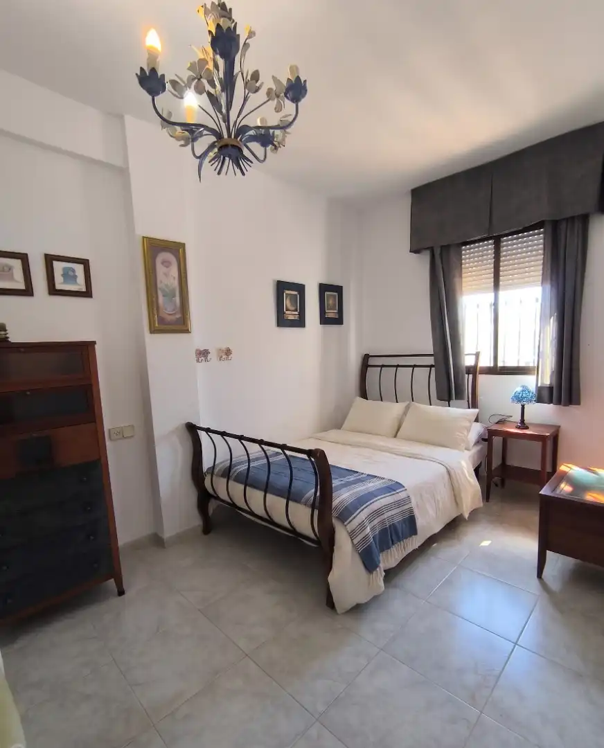Dormitori de Casa o xalet en venda en Motril amb Terrassa, Moblat i Microones