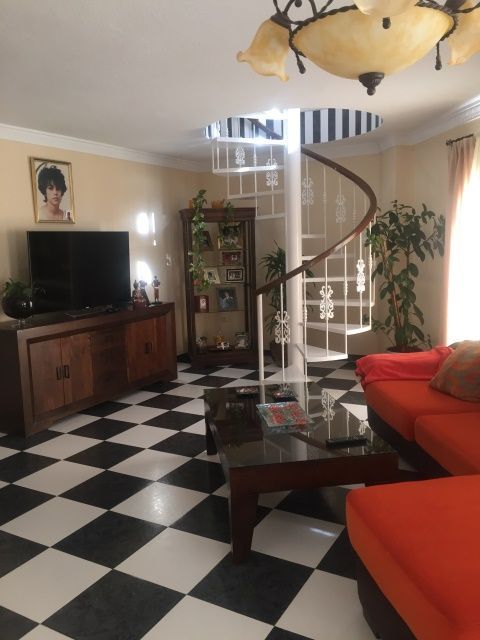 Sala d'estar de Dúplex en venda en Alhaurín de la Torre amb Aire condicionat