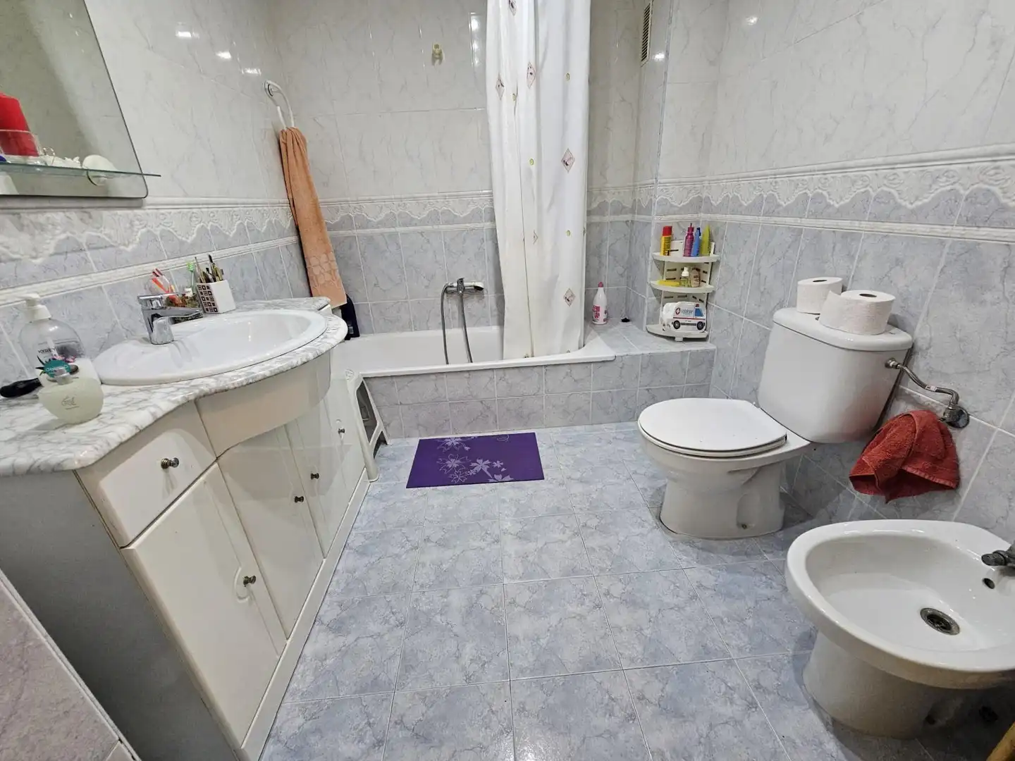 Bathroom of Flat for sale in Sueca  with Air Conditioner, Heating and Storage room