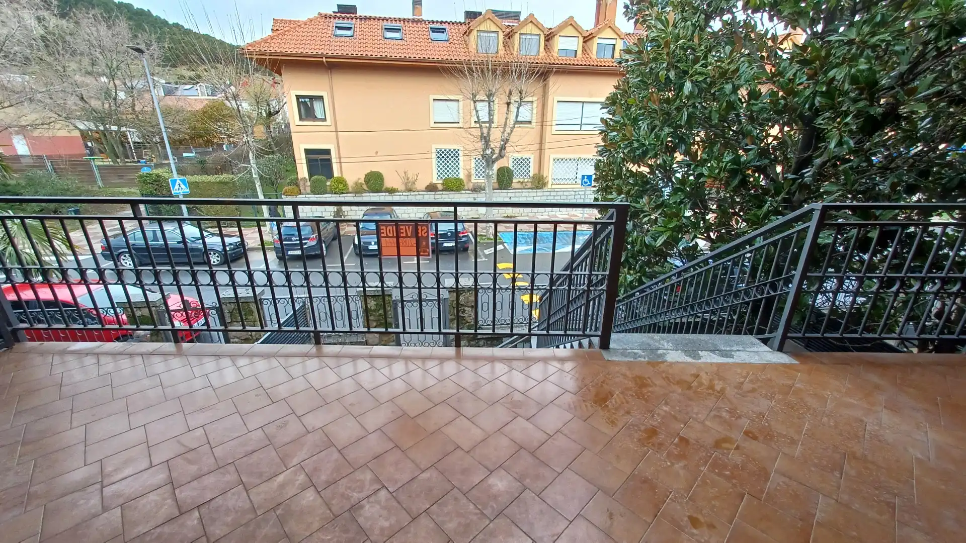 Vista exterior de Casa o xalet en venda en Moralzarzal amb Jardí privat i Terrassa