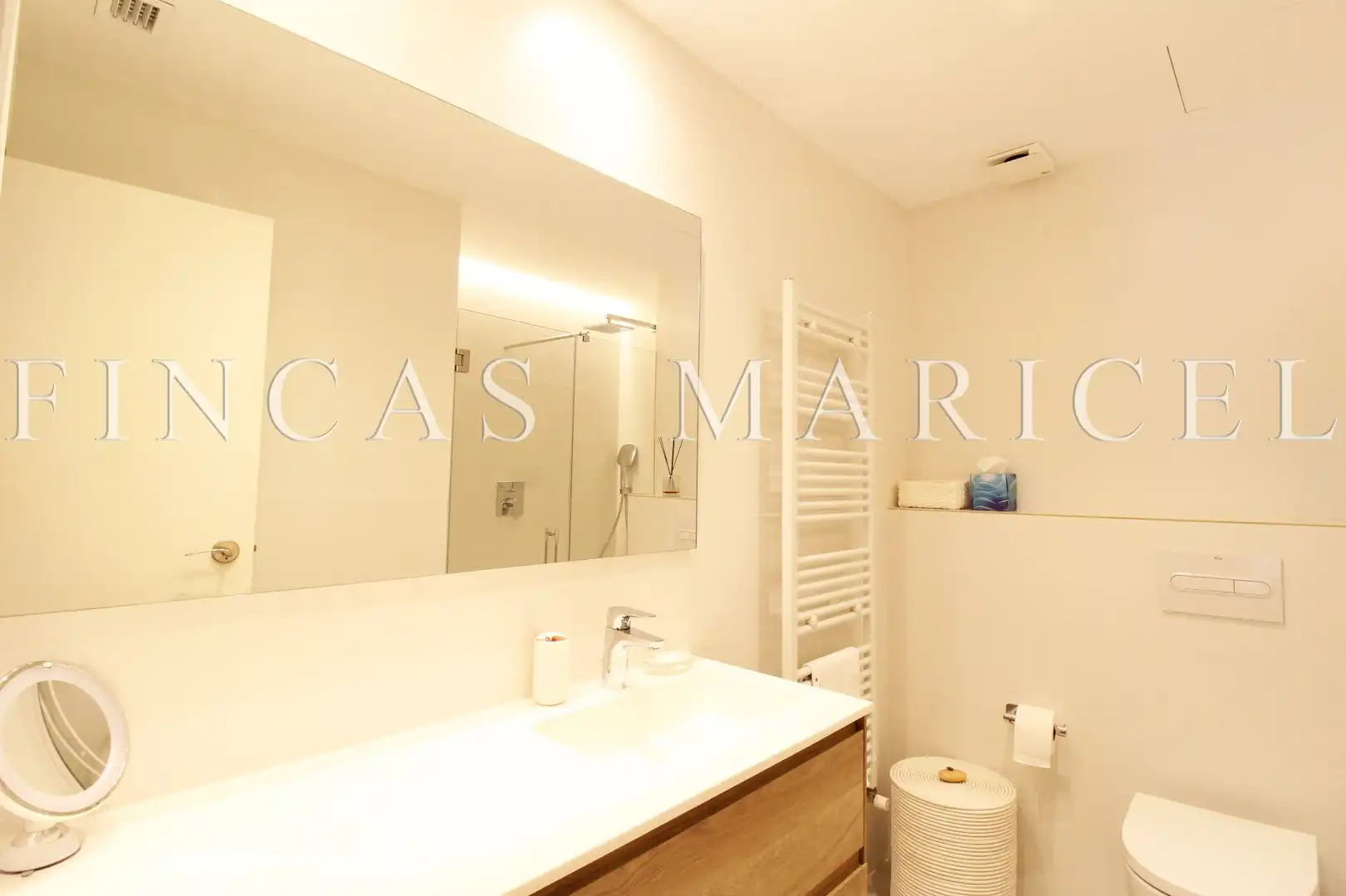 Badezimmer von Wohnung zum Verkauf in Sitges mit Klimaanlage, Heizung und Terrasse