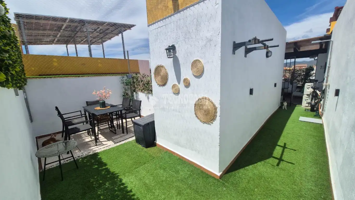 Terrace of Detached homes for sale in Málaga  with Storage room and Community pool