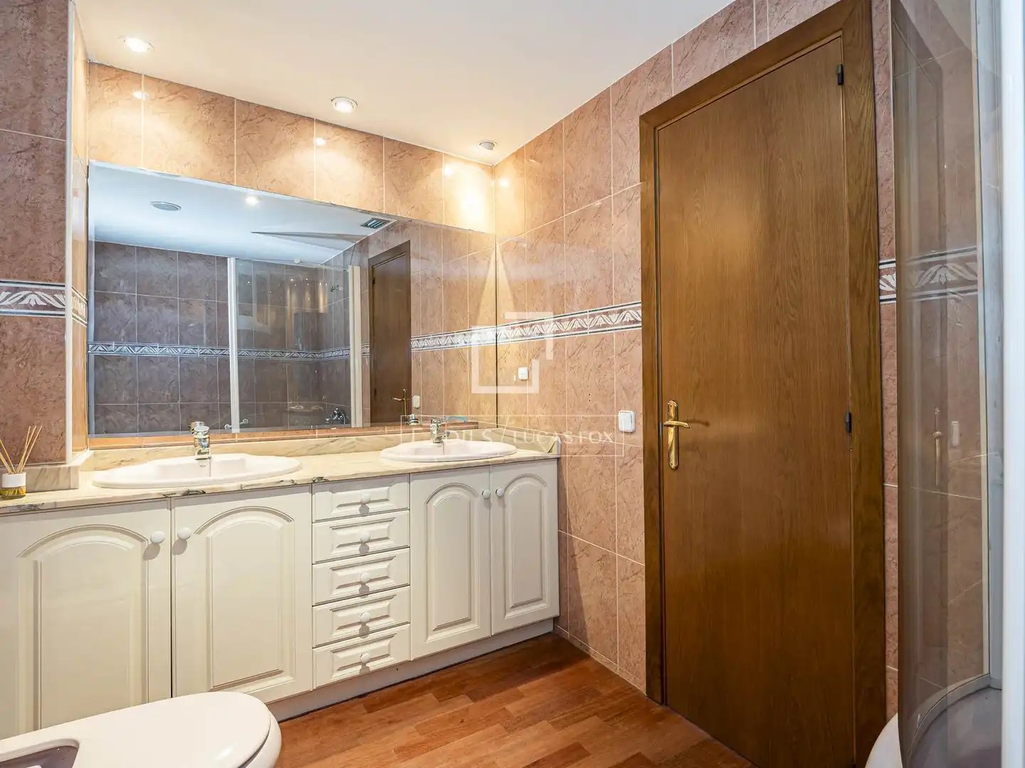 Bathroom of Flat for sale in Sitges  with Air Conditioner, Heating and Private garden