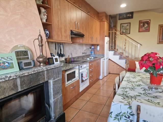 Casa-chalet en Venta en Barri Mion - Puigberenguer