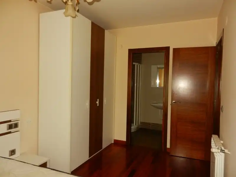 Habitación de Apartamento de alquiler en Lugo con Calefacción y Amueblado