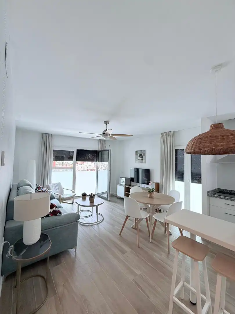 Sala de estar de Piso de alquiler en Vélez-Málaga con Aire acondicionado, Calefacción y Amueblado