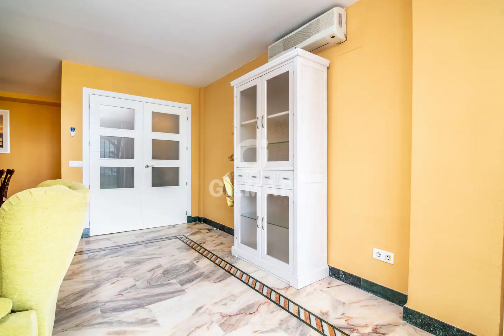 Einfamilien-Reihenhaus zum Verkauf in Manilva mit Heizung, Privatgarten und Schwimmbad