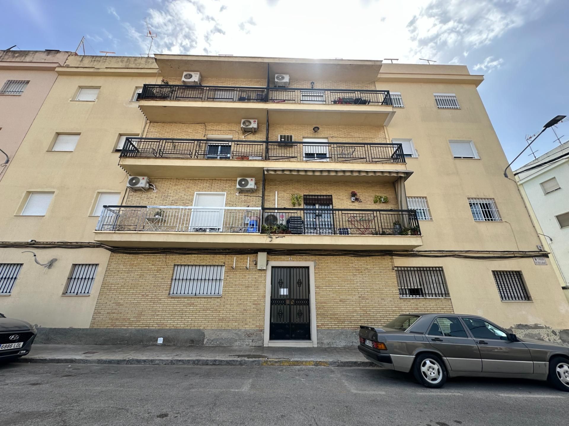 Exterior view of Flat for sale in Utrera  with Terrace and Balcony