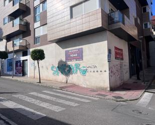 Vista exterior de Local en venda en  Jaén Capital
