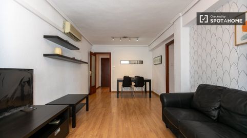 Foto 4 de Piso de alquiler en Na Rovella - Hermanos Maristas, Valencia Capital