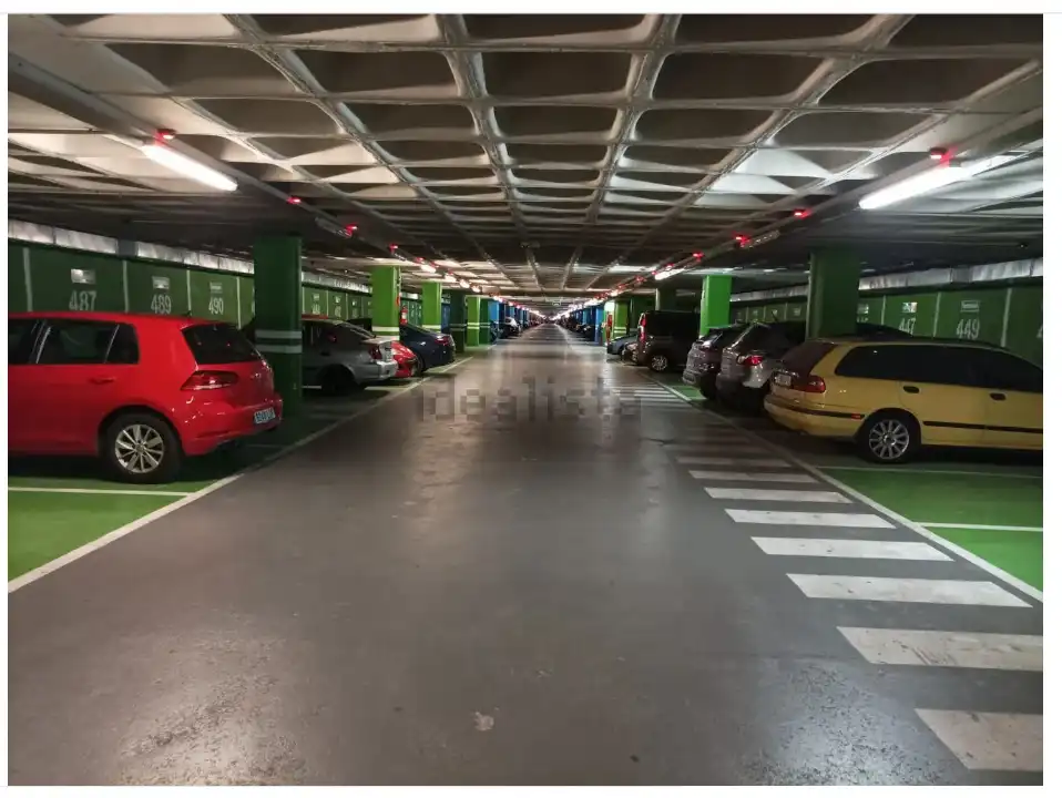 Aparcament amb ascensor en venda a Avinguda de la República Argentina, imagen 6