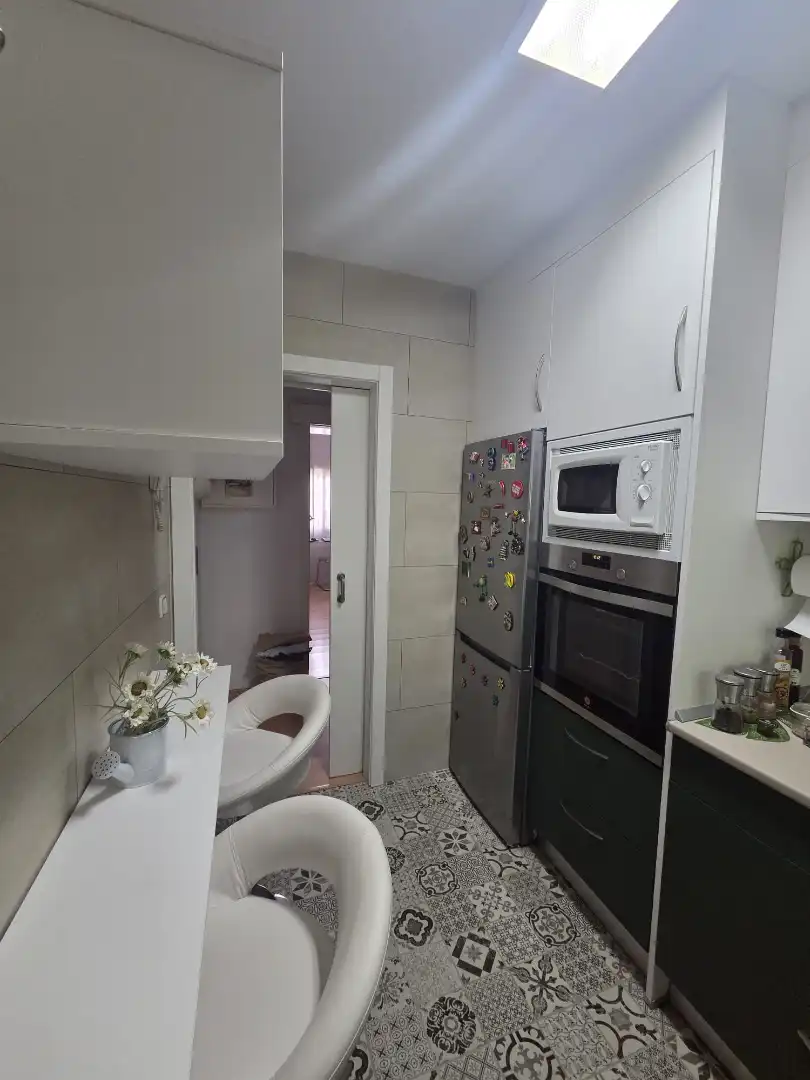 Cuina de Apartament en venda en Badajoz amb Aire condicionat, Parquet i Moblat