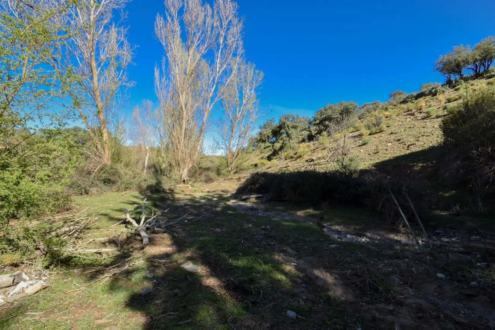 Terreno en venta en Paraje de las Perdices, Lugros