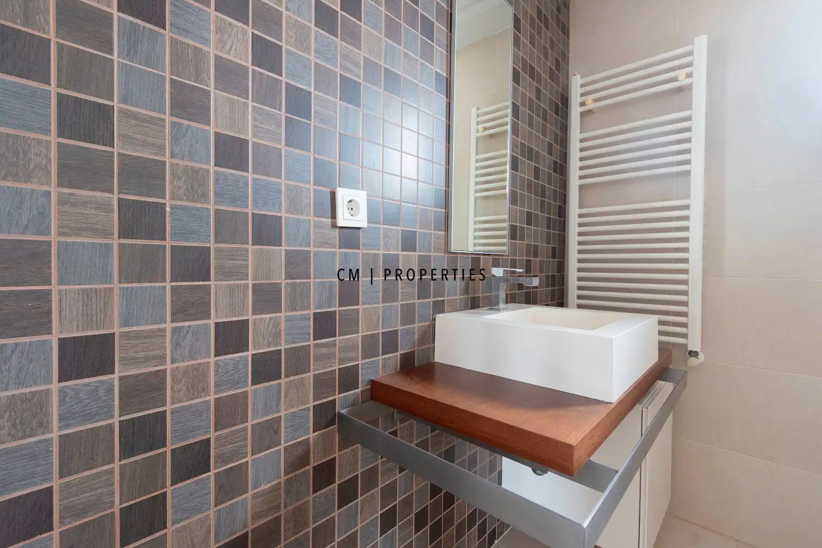 Bathroom of Duplexes for sale in Valencia  with Air Conditioner, Heating and Parquet flooring