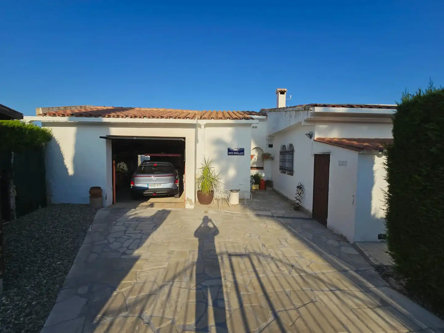 Vista exterior de Casa o xalet en venda en Mont-roig del Camp amb Jardí privat, Traster i Piscina