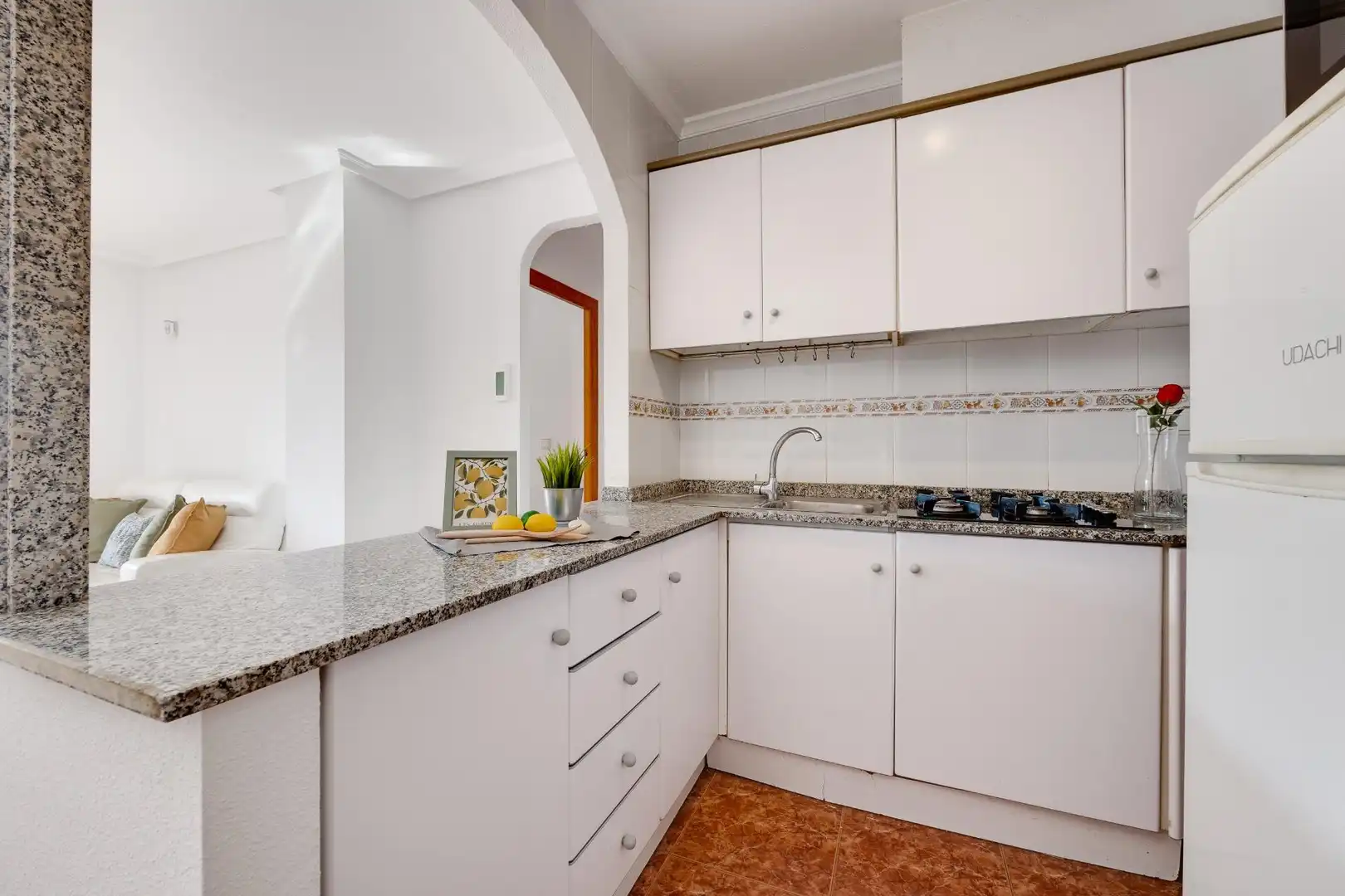Cocina de Apartamento en venta en Torrevieja con Terraza, Amueblado y Piscina comunitaria
