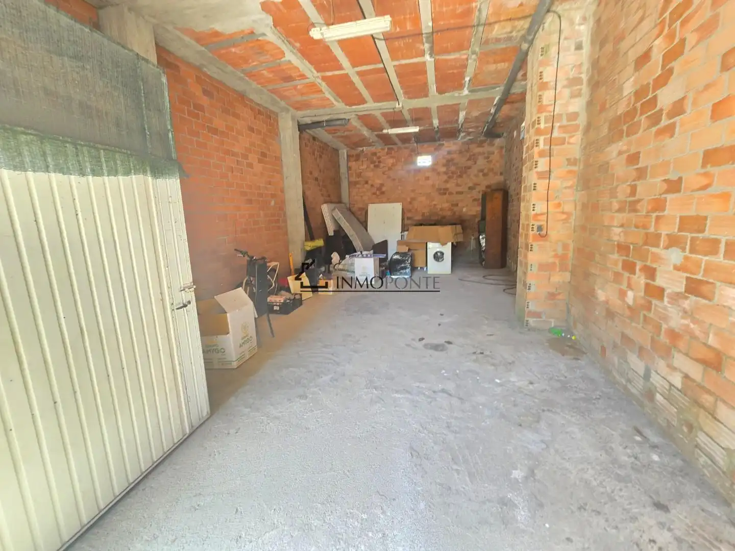Commercial properties for sale in Moraña