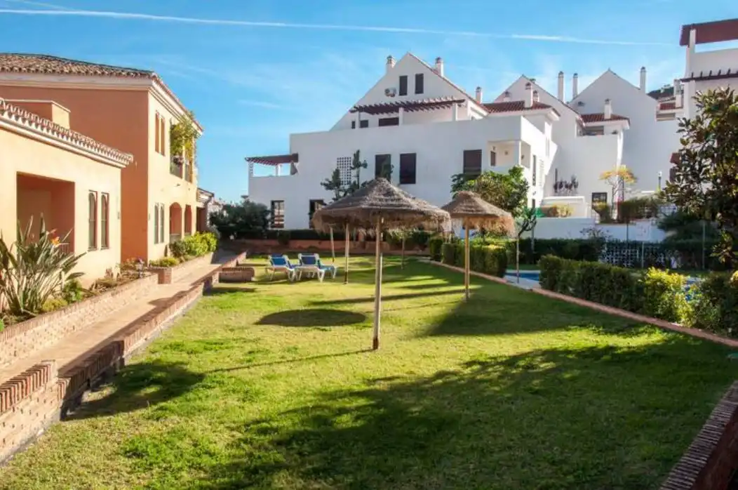 Planta baja de alquiler en Las Brisas