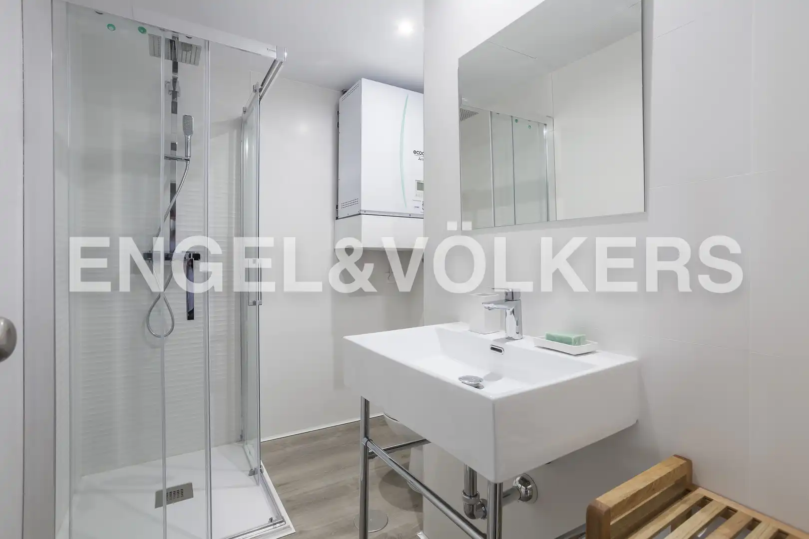 Baño de Piso de alquiler en Madrid con Aire acondicionado, Calefacción y Amueblado