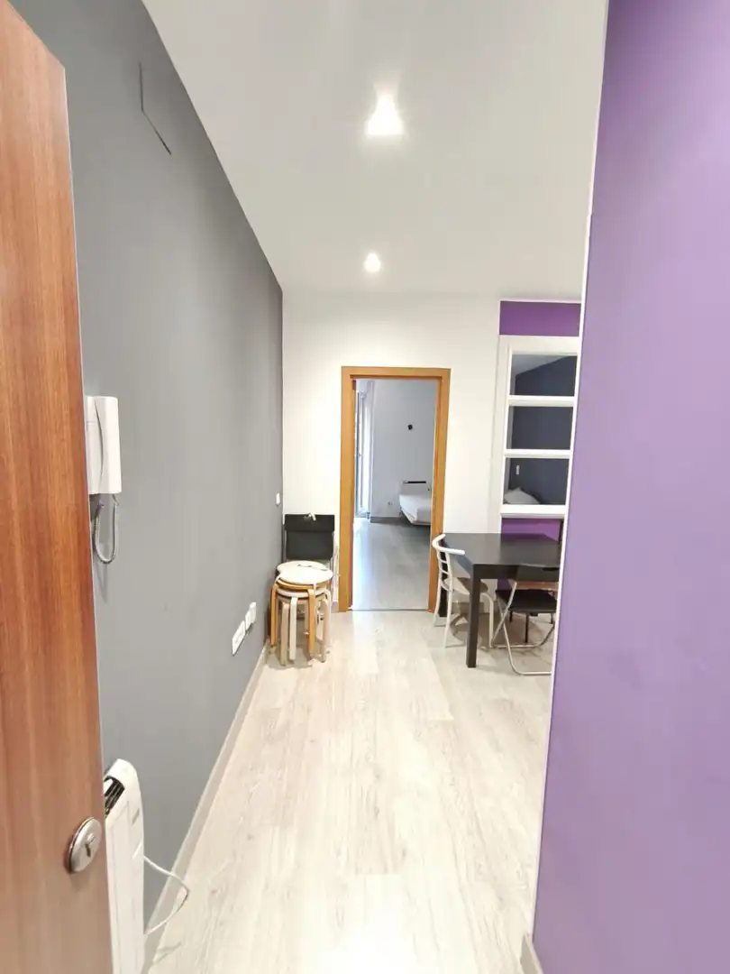 Habitación de Apartamento de alquiler en Madrid con Aire acondicionado, Calefacción y Amueblado