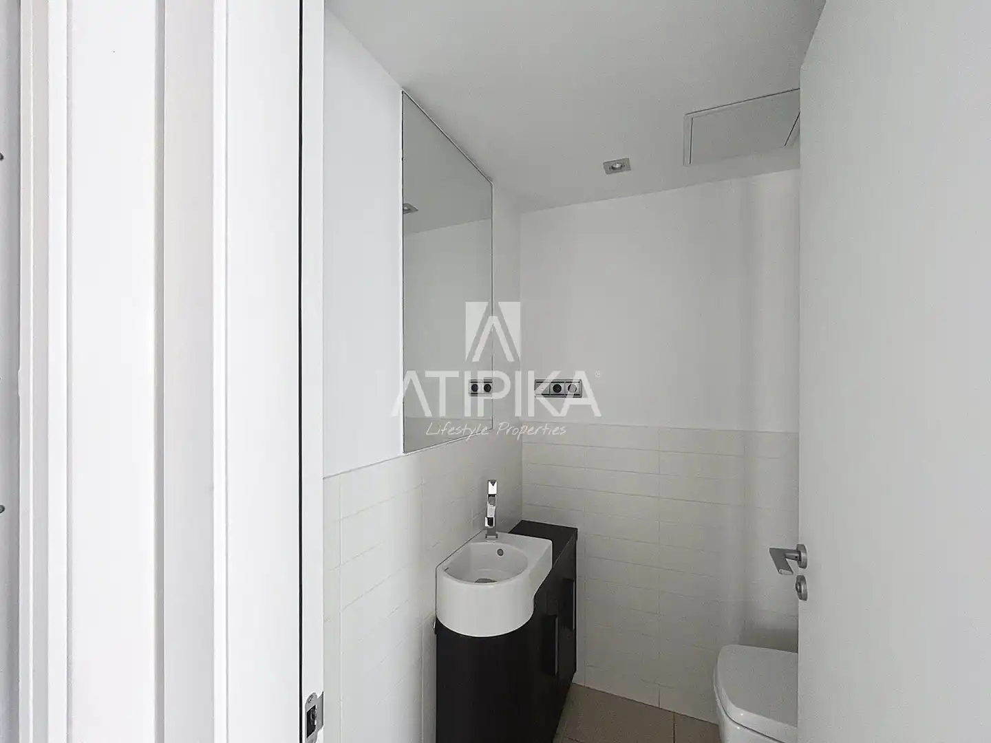Baño de Ático en venta en Barcelona con Aire acondicionado, Parquet y Terraza