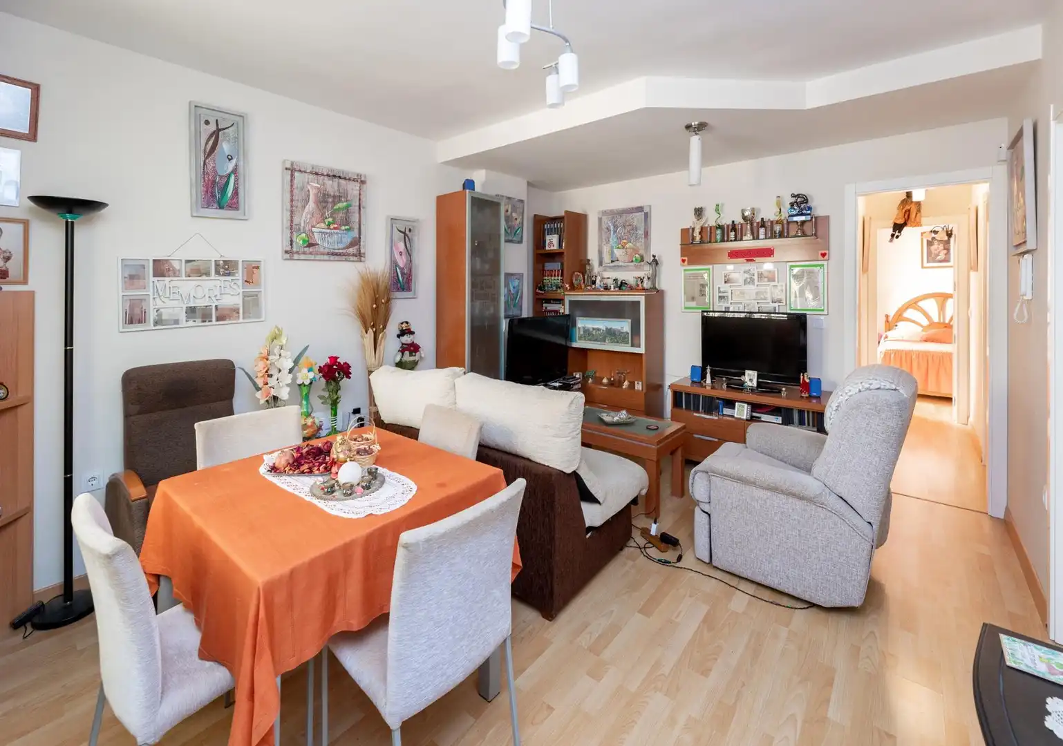 Sala de estar de Piso en venta en Cúllar Vega con Trastero