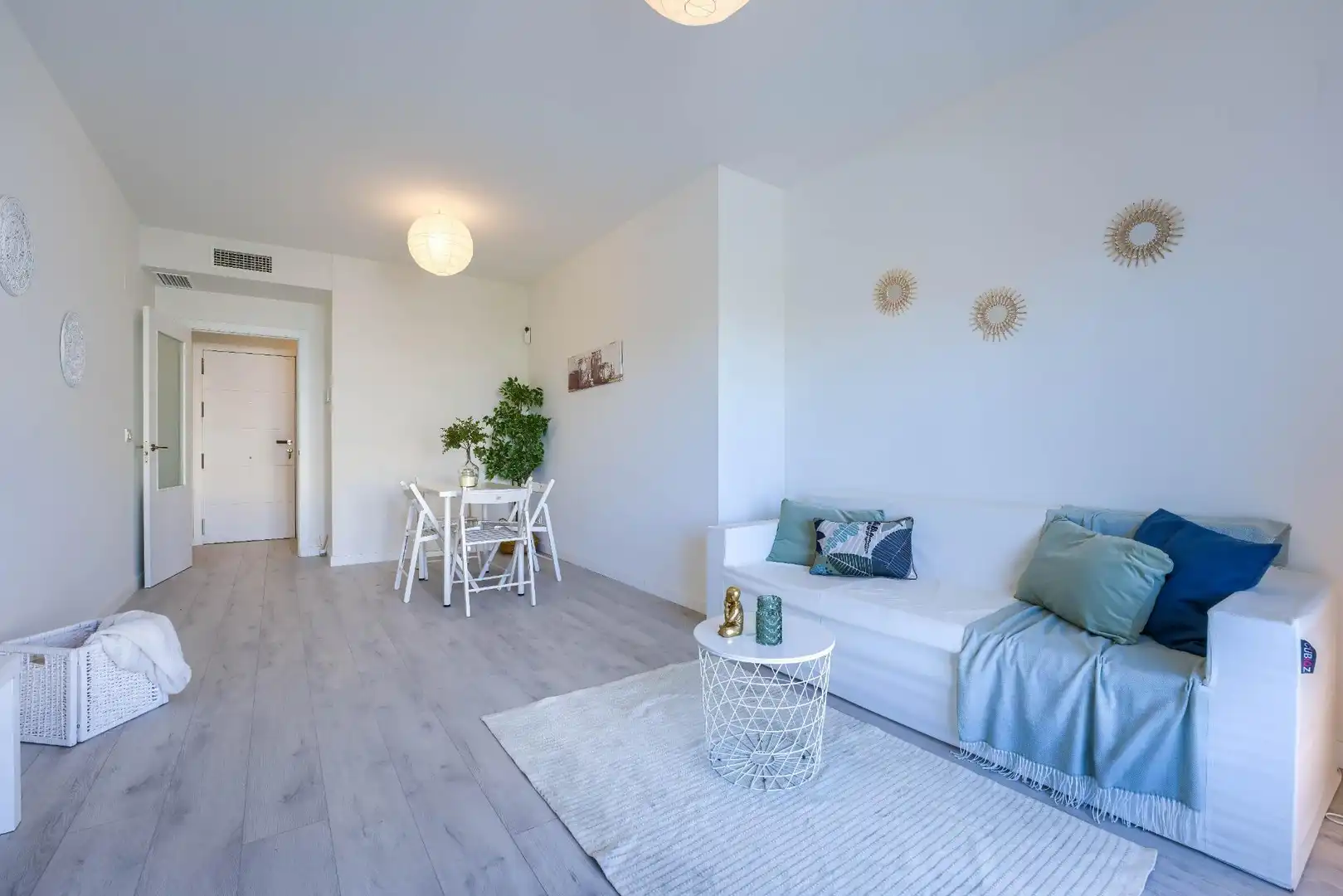 Living room of Flat for sale in Sevilla  with Air Conditioner and Terrace