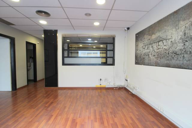 Local comercial en Alquiler en Carrer de Navarra, 14 en Centre