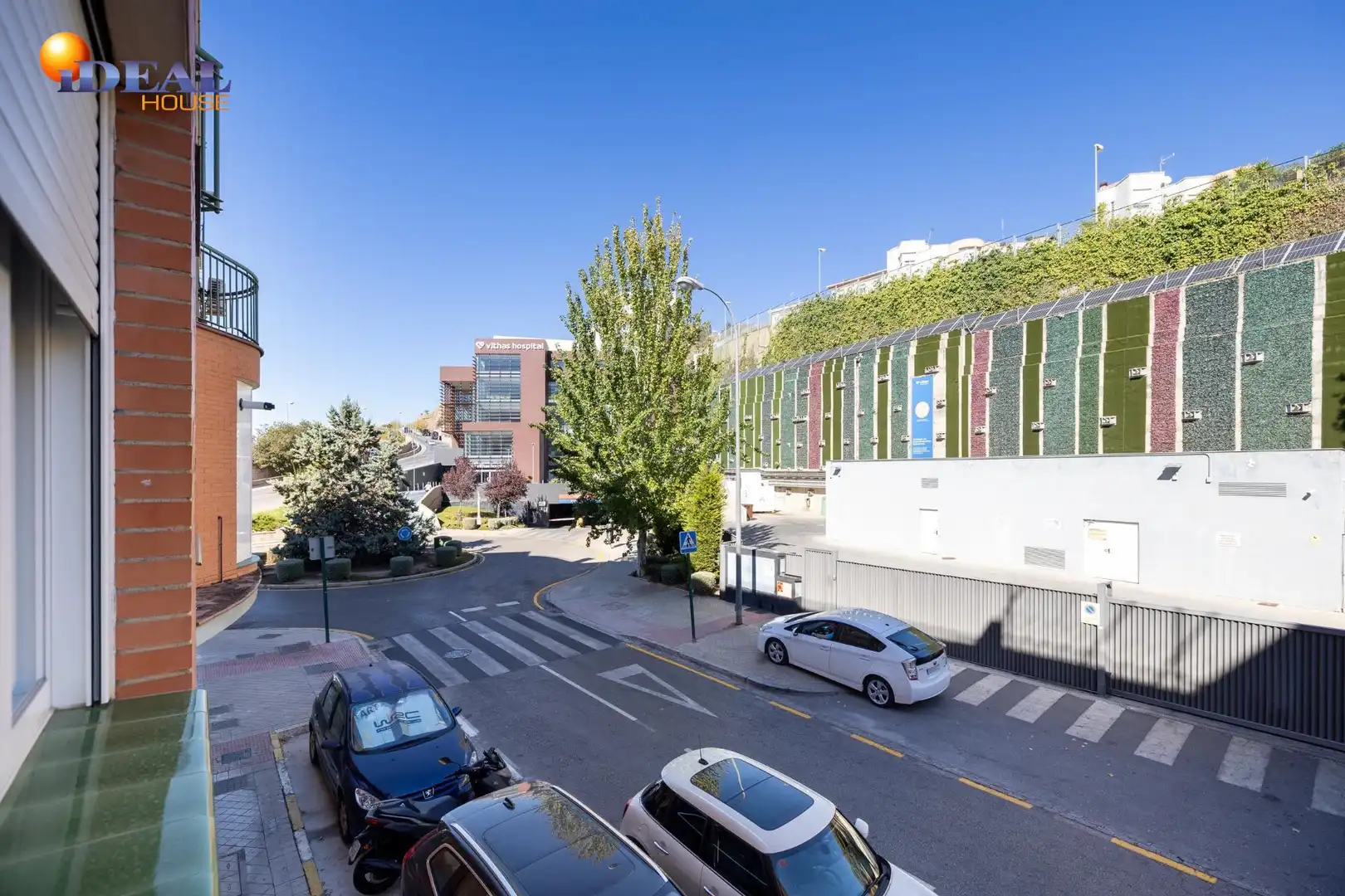 Vista exterior de Piso en venta en Granada con Aire acondicionado, Calefacción y Terraza