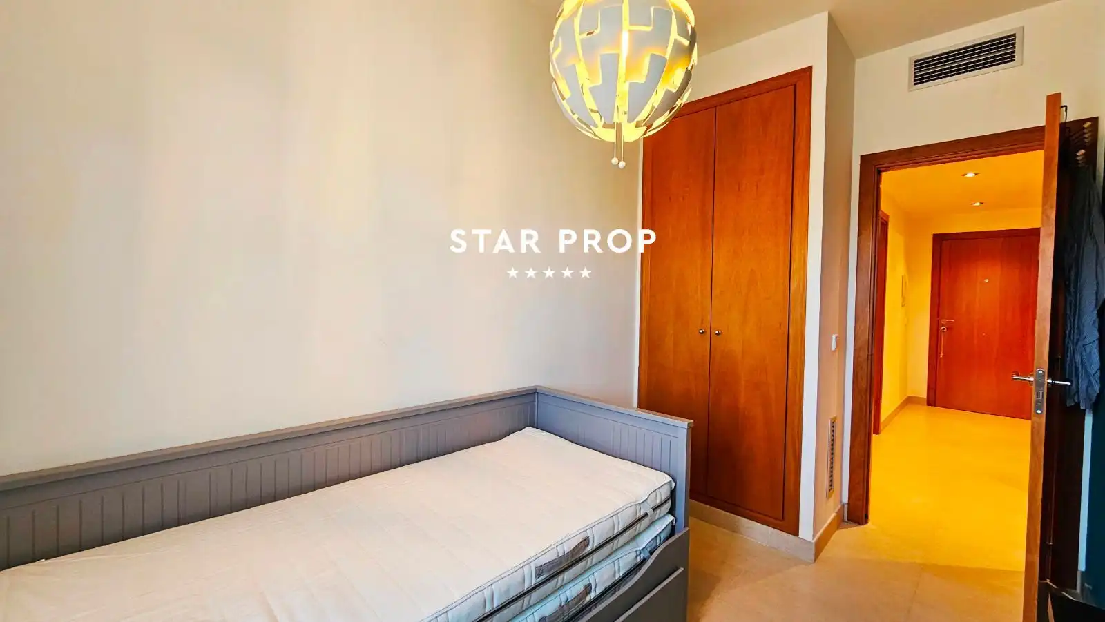 Schlafzimmer von Wohnung zum Verkauf in Llançà mit Heizung, Terrasse und Möbliert
